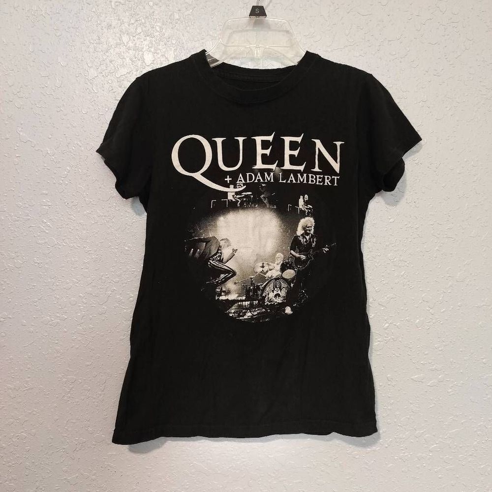 Queen & Adam Lambert black ladies fitted black tshirt size small